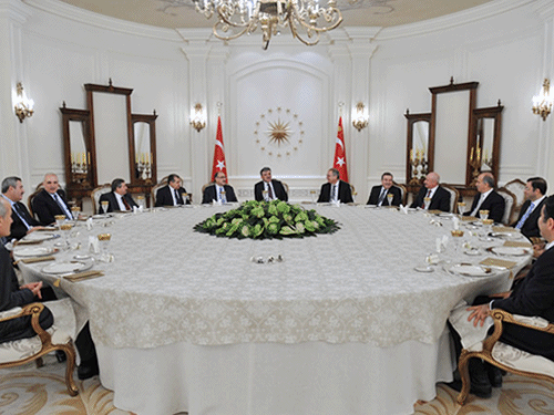 “Valiler Devletin Kapısıdır”